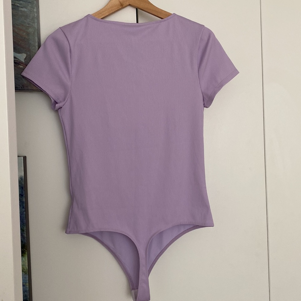 Express Ribbed Body Contour Bodysuit - Picture 3 of 3